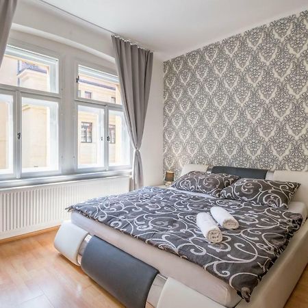 Chest Design Apartments Praga Zewnętrze zdjęcie