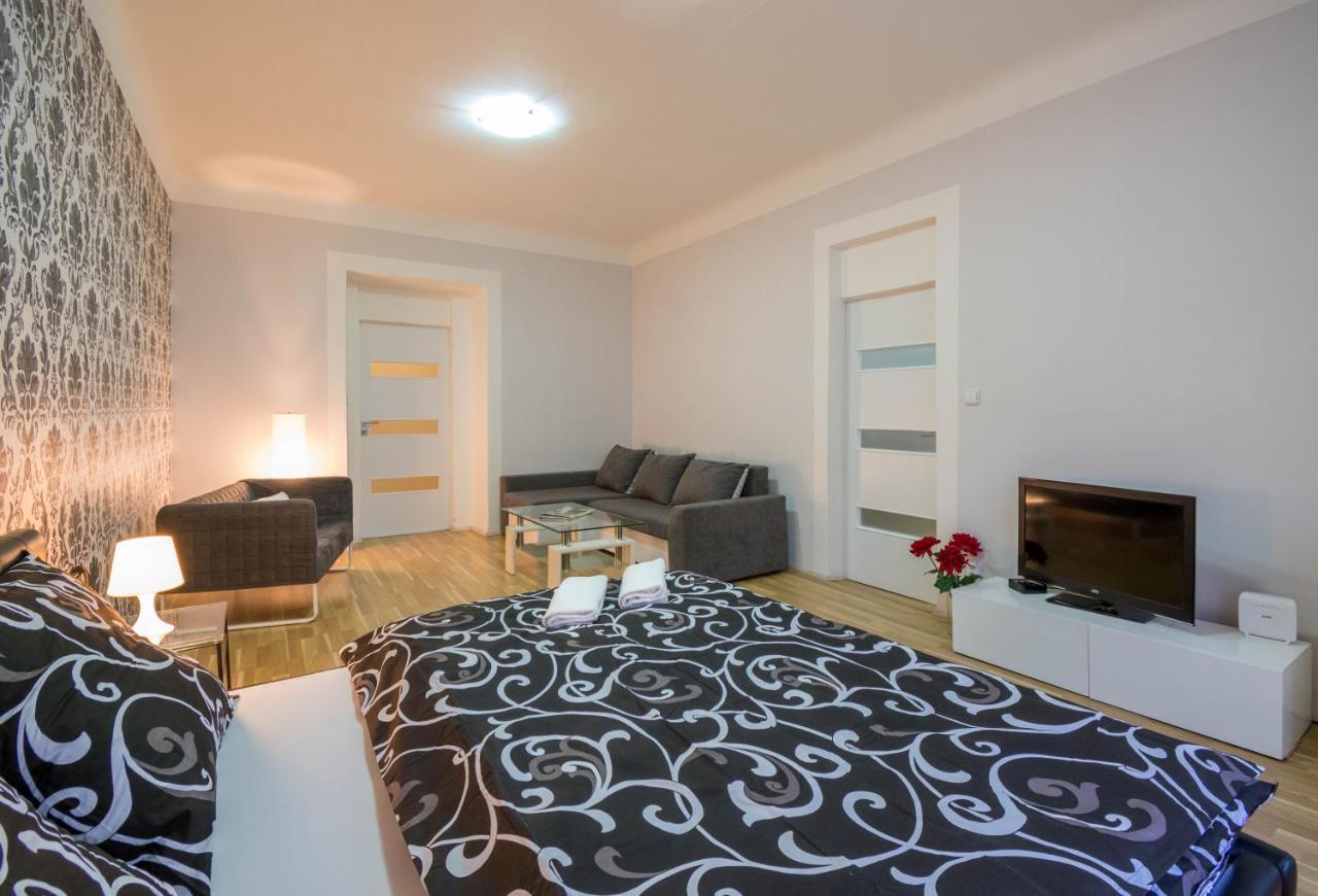 Chest Design Apartments Praga Zewnętrze zdjęcie