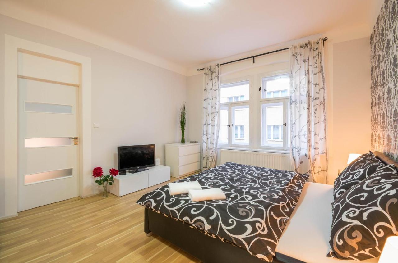 Chest Design Apartments Praga Zewnętrze zdjęcie