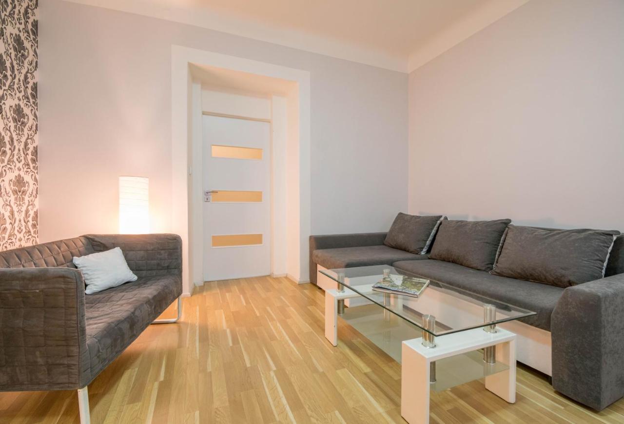 Chest Design Apartments Praga Zewnętrze zdjęcie