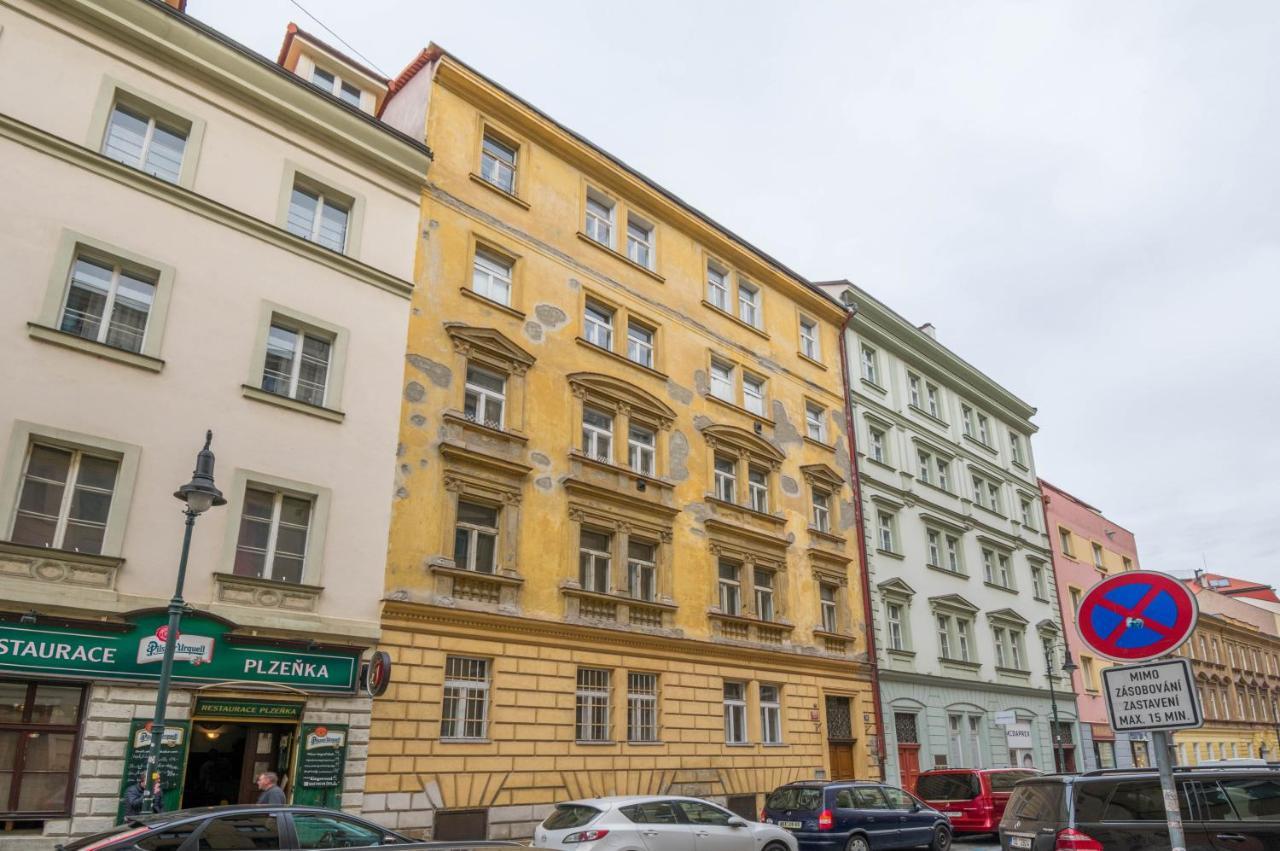 Chest Design Apartments Praga Zewnętrze zdjęcie
