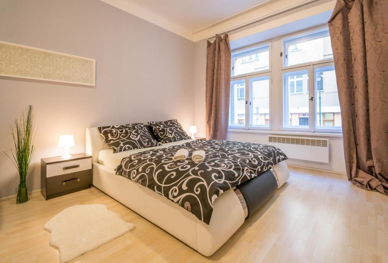 Chest Design Apartments Praga Zewnętrze zdjęcie