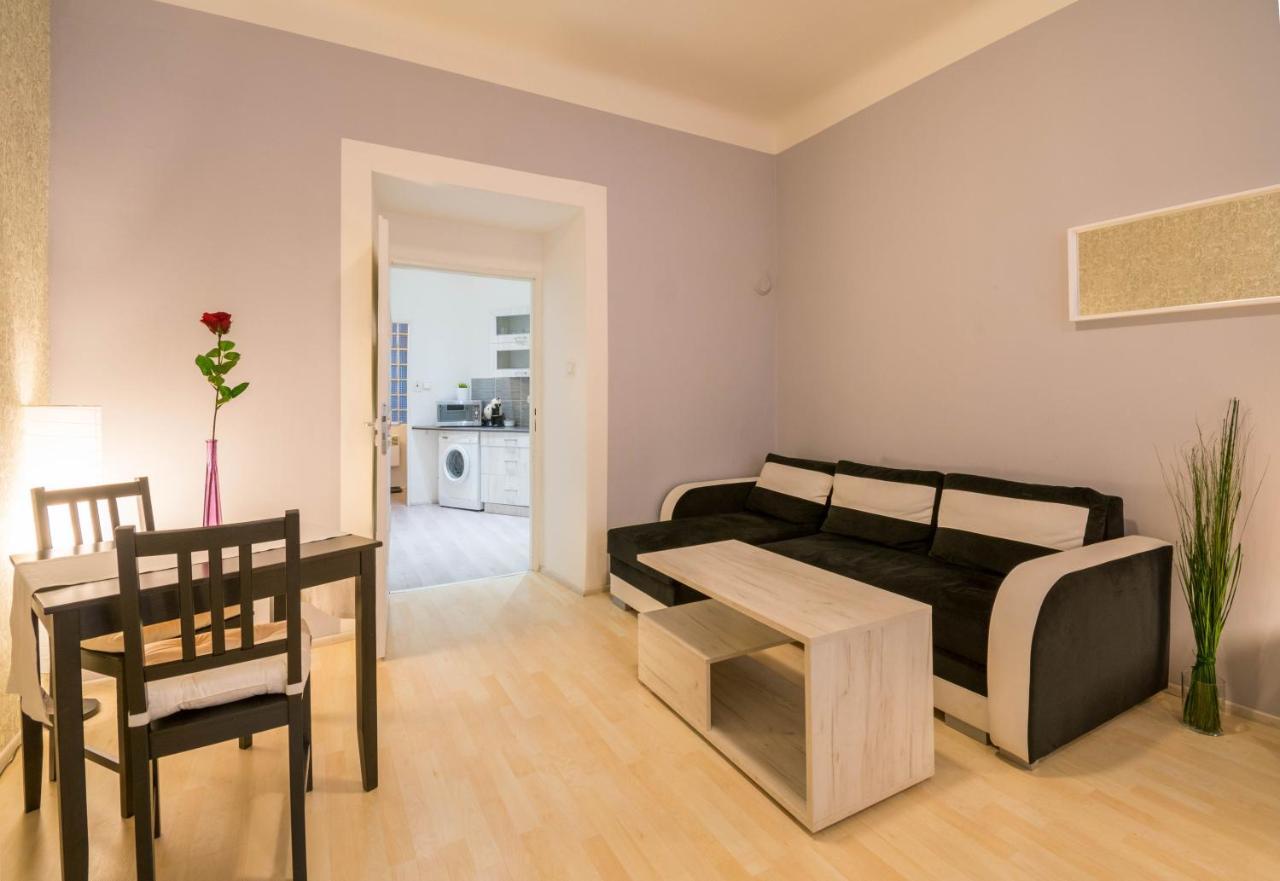 Chest Design Apartments Praga Zewnętrze zdjęcie