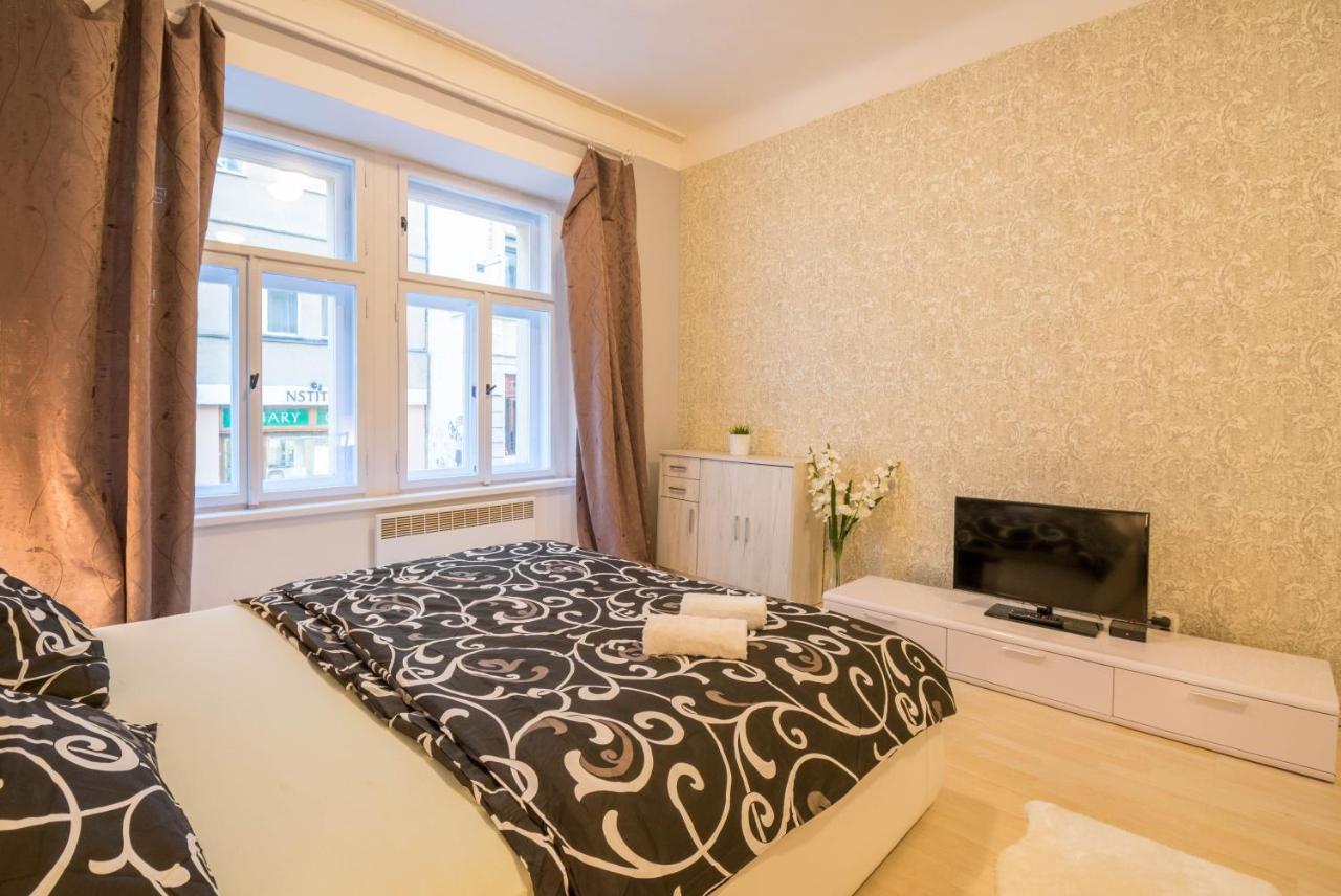 Chest Design Apartments Praga Zewnętrze zdjęcie