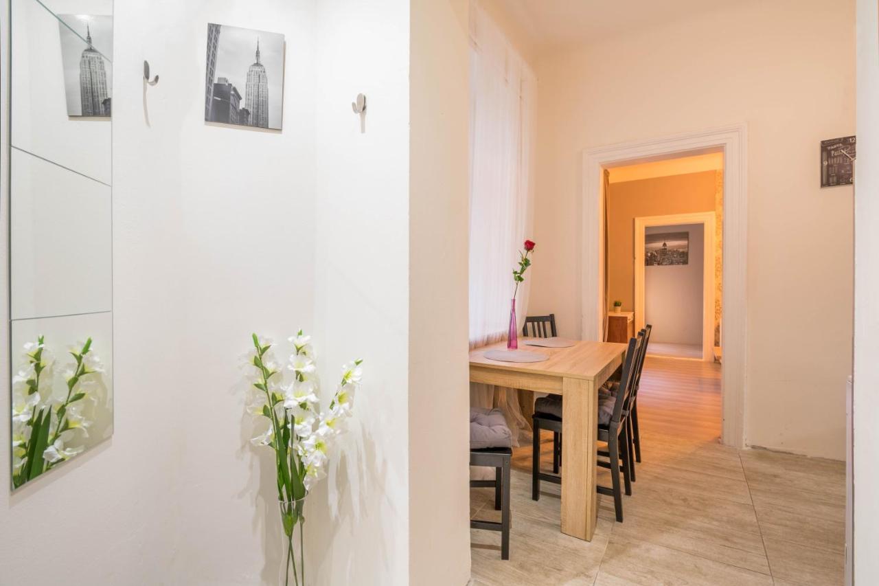 Chest Design Apartments Praga Zewnętrze zdjęcie
