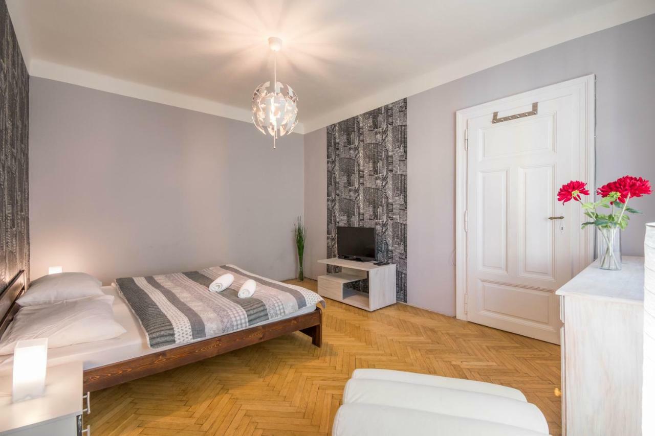 Chest Design Apartments Praga Zewnętrze zdjęcie